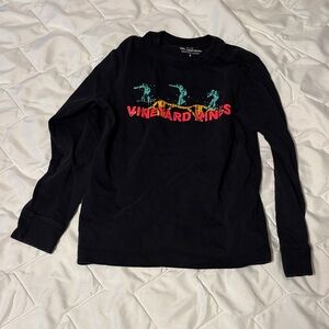 Vineyard Vines Kids Black Long Sleeve Tee with Colorful Snowboarding Logo